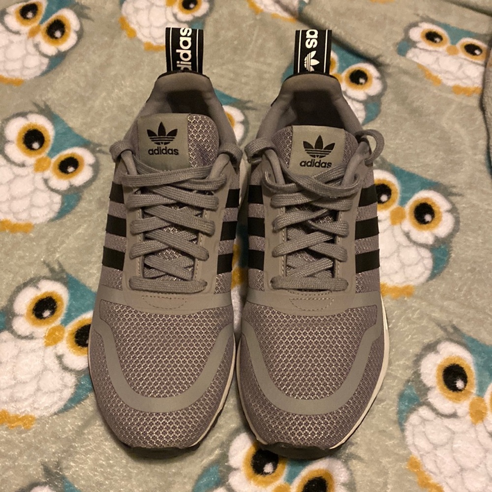 Adidas running shoes kids size us 6
